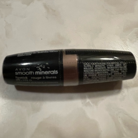 Avon Smooth Minerals lipstick SPF 15 - Picture 4 of 4